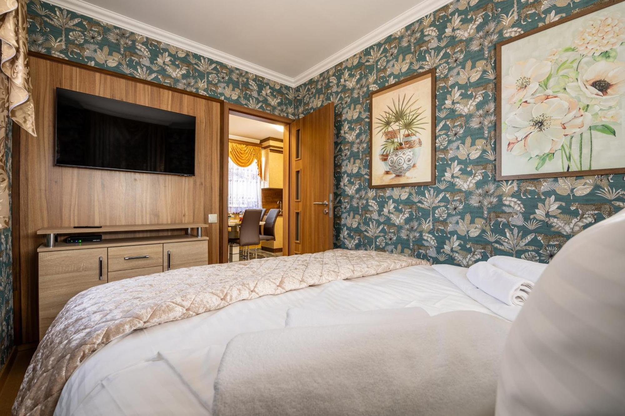 Voeroes Alom Panzio Bed & Breakfast Tiszakecske Luaran gambar