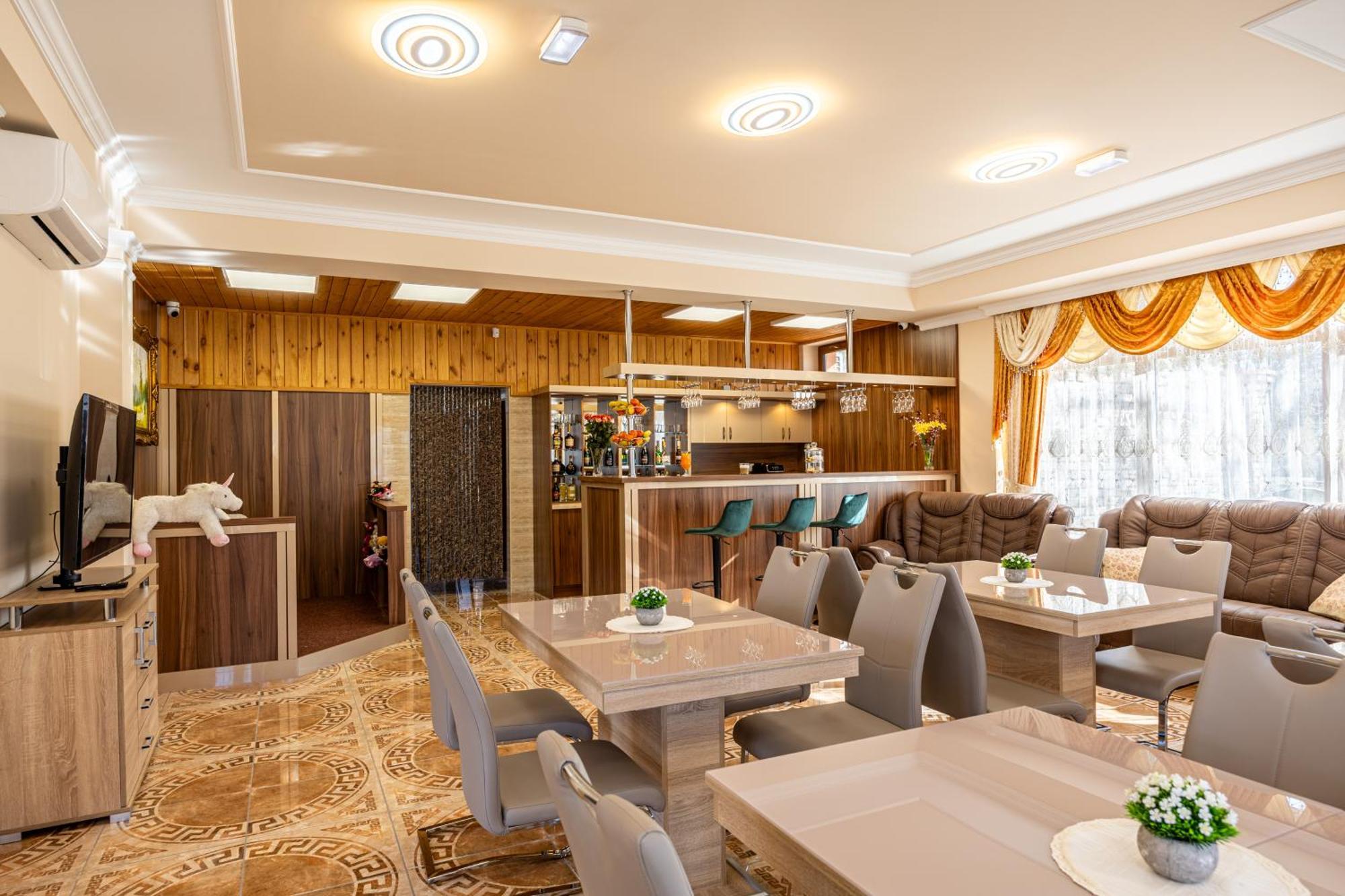 Voeroes Alom Panzio Bed & Breakfast Tiszakecske Luaran gambar