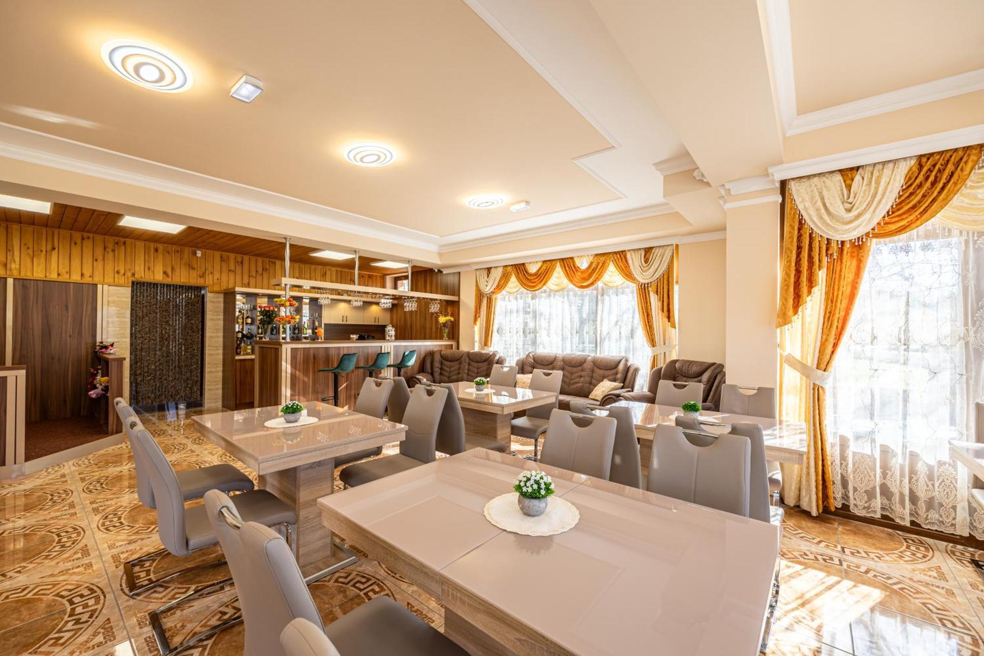Voeroes Alom Panzio Bed & Breakfast Tiszakecske Luaran gambar